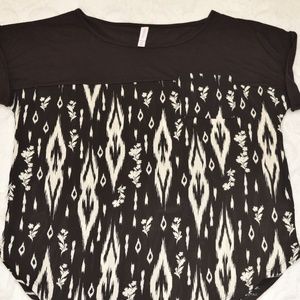 Xhiliration Black and White Patterned Tee